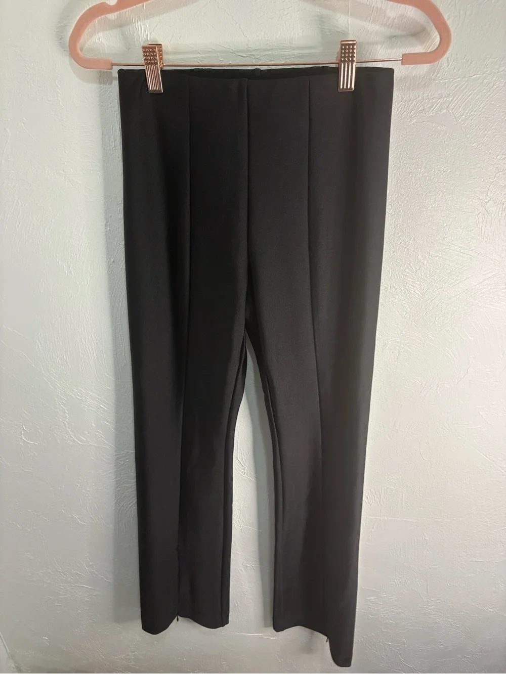 Good American Dolly Joleans pants